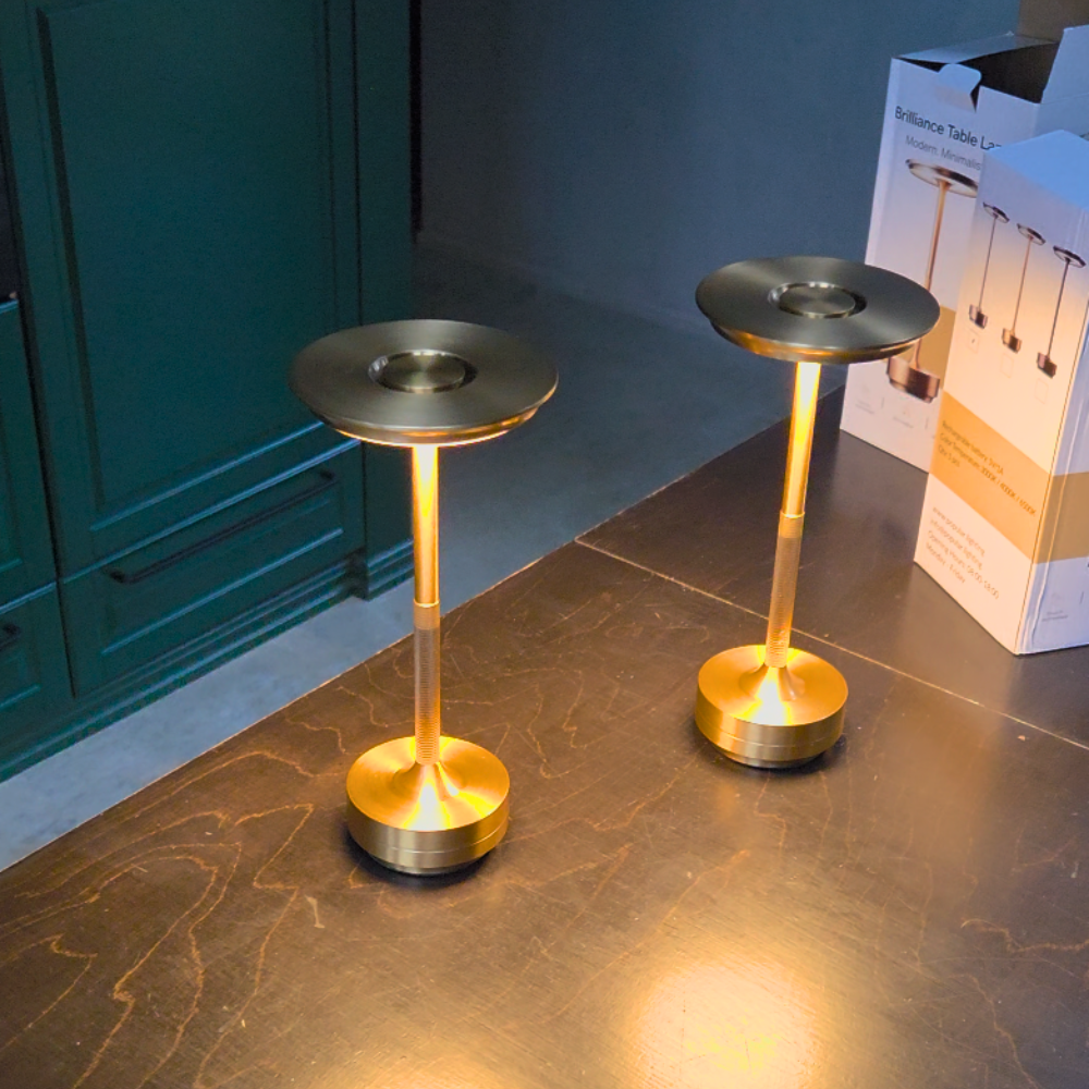 Modern cordless lamp with knurled metallic stem