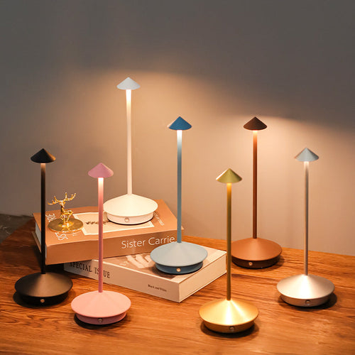 Cordless LED table lamp